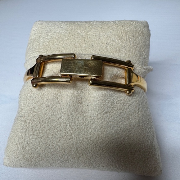 Women's Vintage Anne Klein Gold Tone Swiss Made Wristwatch & crystal rhinestones - Picture 7 of 10